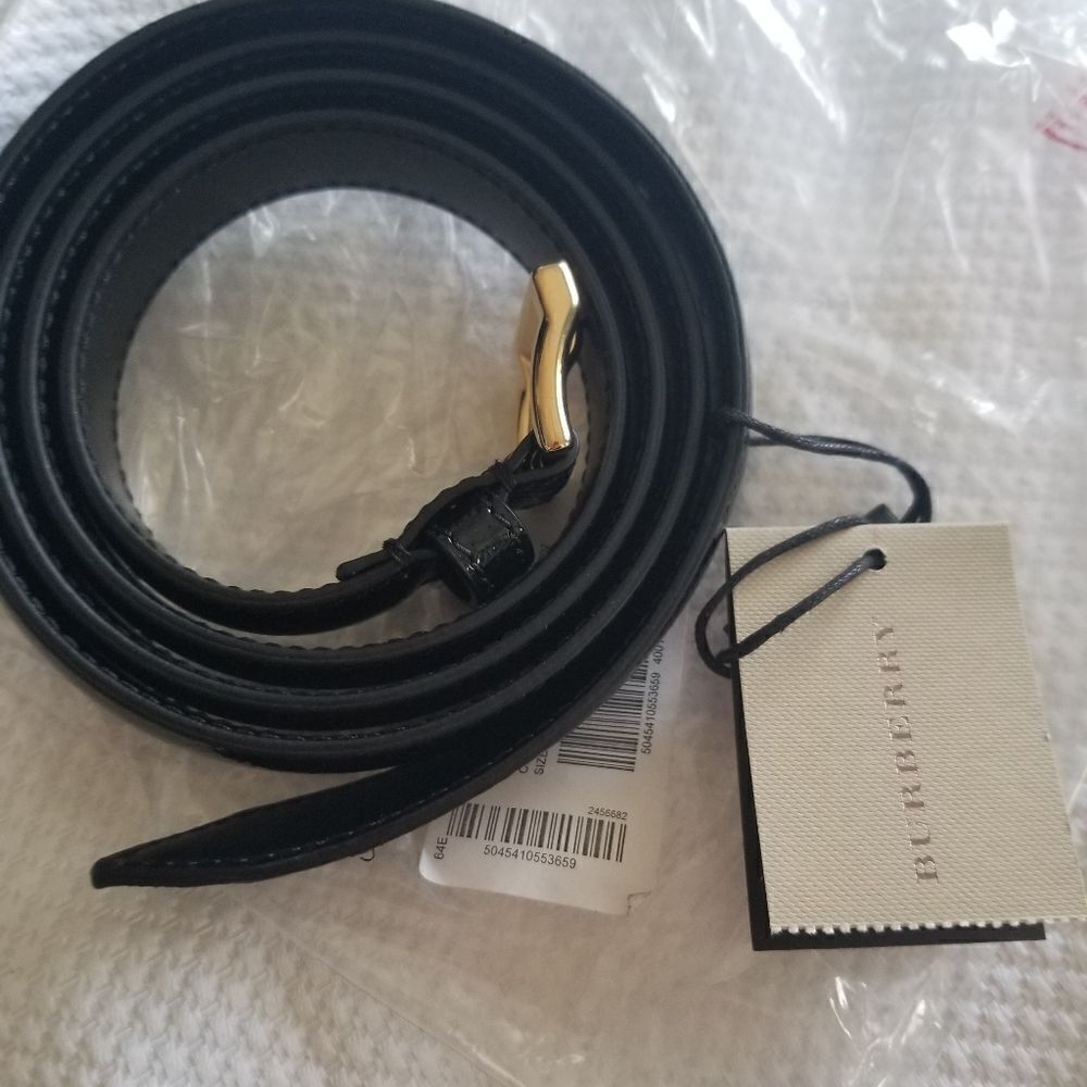 Burberry leather stamped logo buckle belt